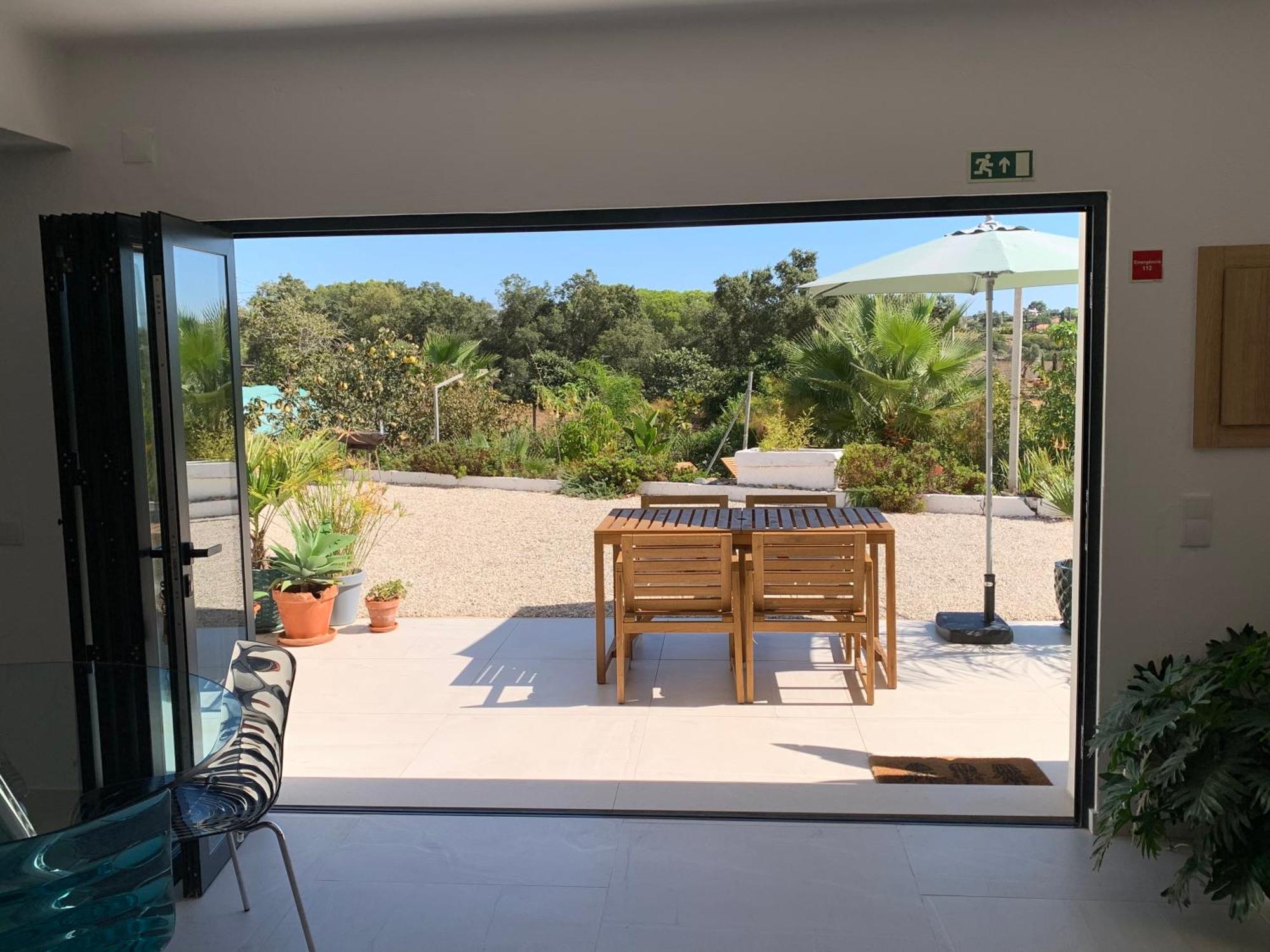 A Tranquil Garden Apartment, Carvoeiro - Benagil Kültér fotó